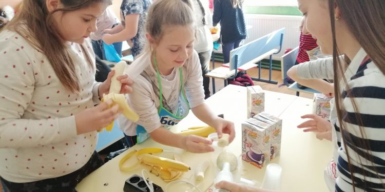 Нови таблети очакват децата в Съединение