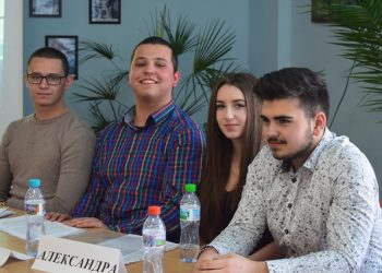 Театър на сенките и … счетоводство