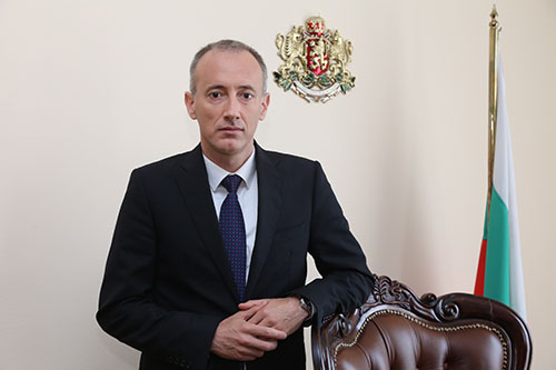 Министър Красимир Вълчев