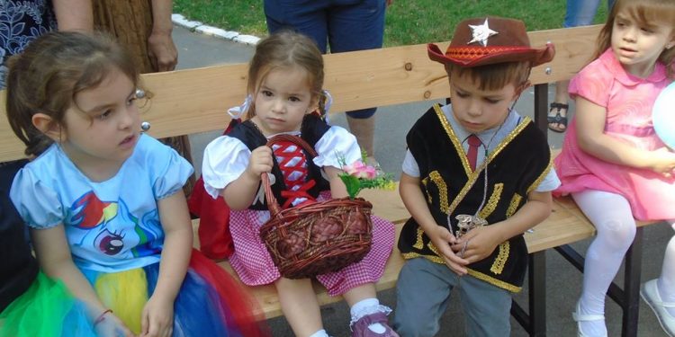 В детската градина децата са си като у дома