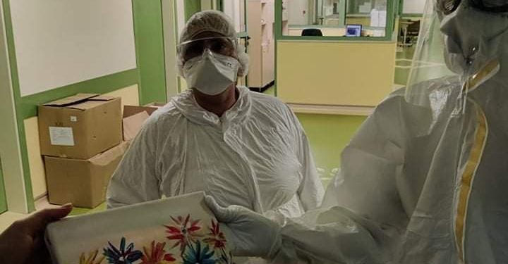 „Светлина“ дарява с усмивки медици