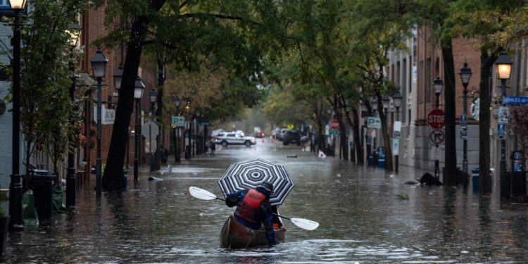 Наводненията  и икономиката