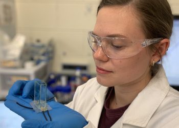 Звукови вълни ускоряват електролизата