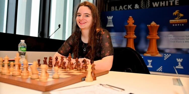 Ход след ход към славата