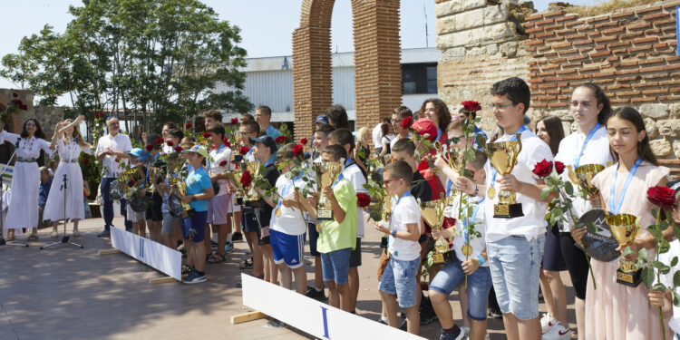 Юбилейният финал на „Математика без граници“ с послание за мир