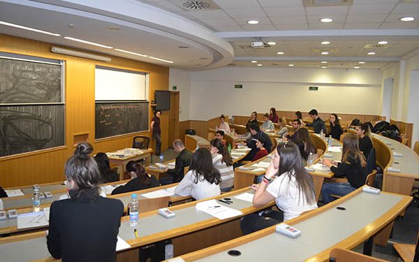 По-високи заплати в университетите