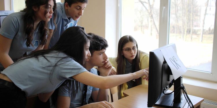 Европейска награда за Златаровската гимназия в Ботевград