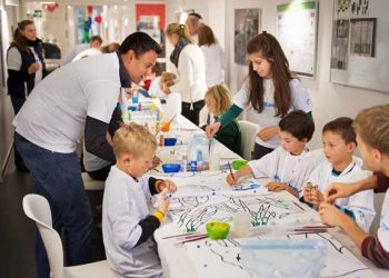 „Наука на сцената“  с девето издание