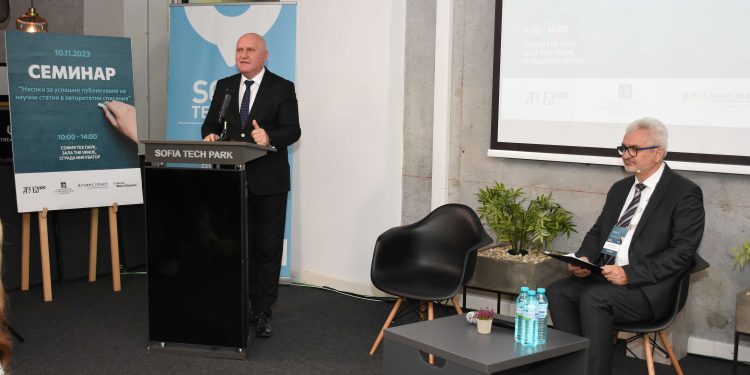 Над 500 годишно са научните статии в изданията на „Аз-буки“ (СНИМКИ)