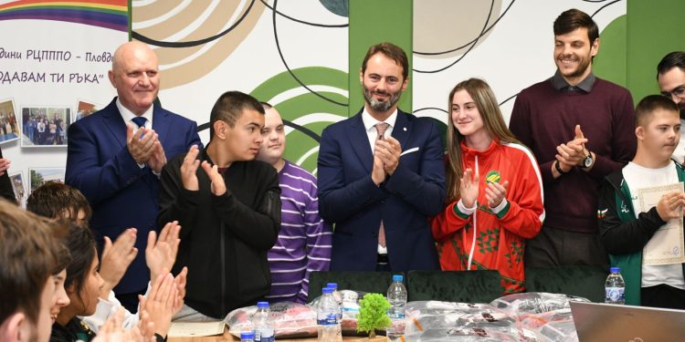 Подкрепа навреме