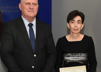 Информацията не прави знанието