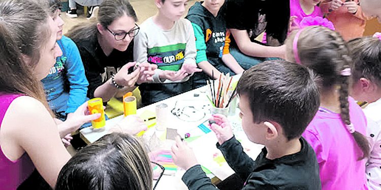 Студенти прилагат иновативни практики в детски градини