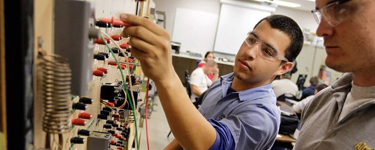 Нов Списък на професиите утвърждава МОН