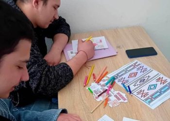 Как се прави килим, учат децата от БНУ „Васил Левски“ в Катерини