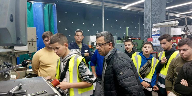 Да запазиш специалности, необходими за региона