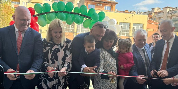 Министър Галин Цоков откри нова сграда към 7. СУ „Кузман Шапкарев“ в Благоевград