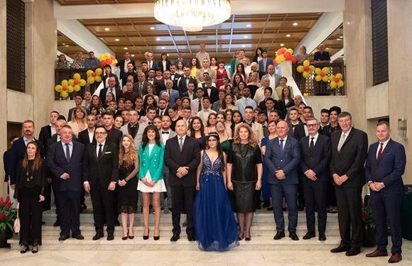 21 младежи от инициативата „Подкрепи една мечта“ ще получат еднократна финансова помощ