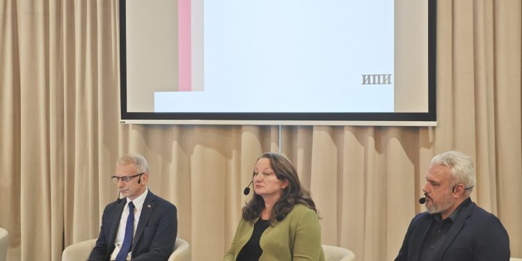 Нужна е образователна реформа за всеки регион