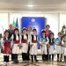 Столични ученици пресъздадоха коледуване в МОН
