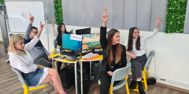 Ученици по време на работата по проекта