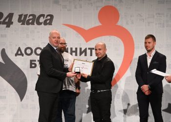 Учителят, който иска да помага на хората