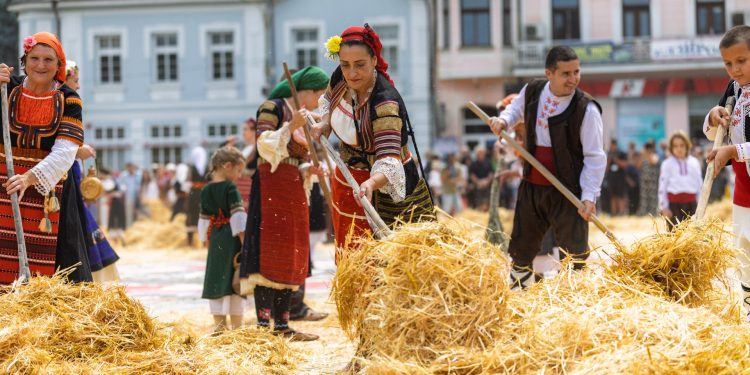 „Облякоха“ площада в Кюстендил в риза от 1200 кв. м