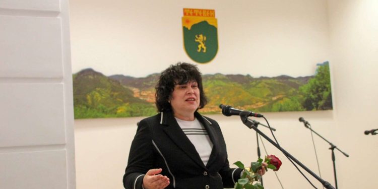 Таня Михайлова поздрави учителите в Тетевен