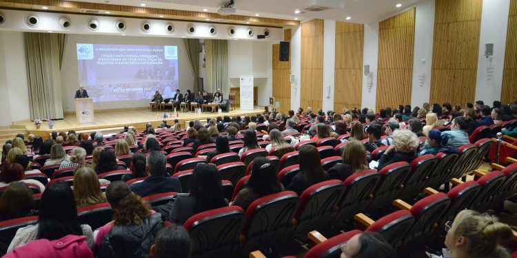 Градът като учебна площадка