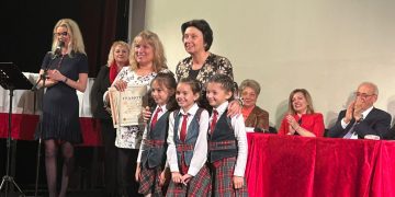 Зам.-министър Емилия Лазарова награди млади посланици на здравето