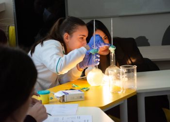 Ученици от столичното 23. СУ „Фредерик Жолио-Кюри“ представиха проект и изследвания за изграждане на еко хотел в новия STEM център по математика, информатика и природни науки