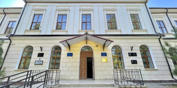 В Болградската гимназия ученици с български корени ще продължат да изучават родния език и традиции